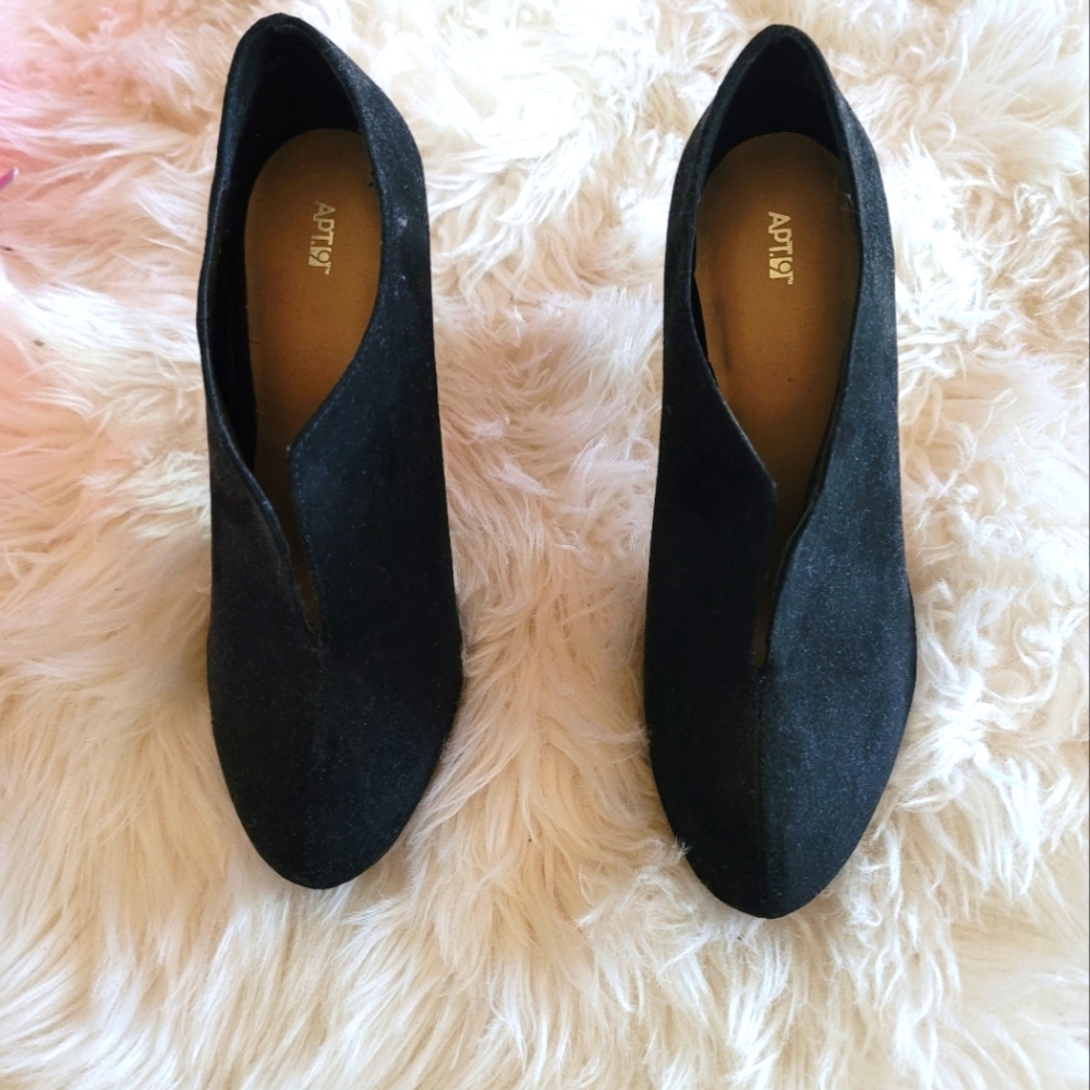 Apt 9 black seude high heel booties